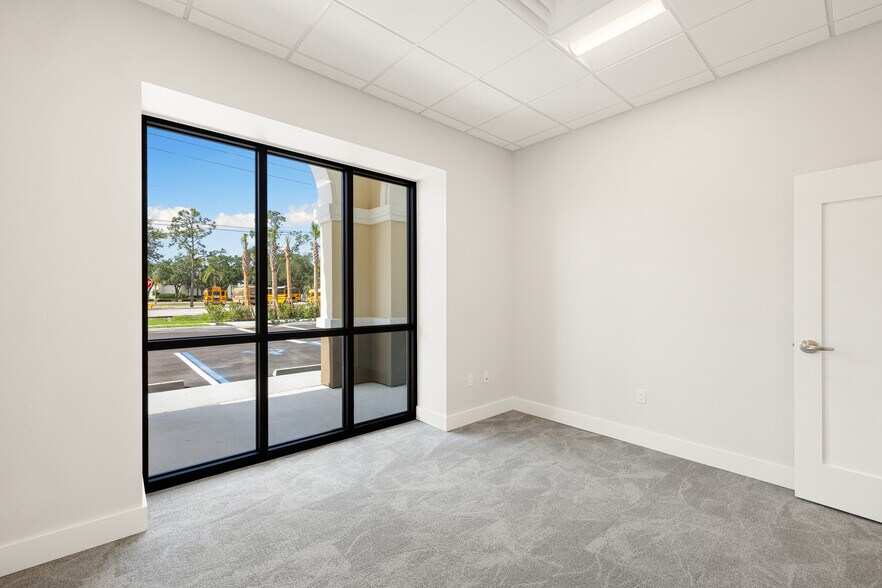 More Photos Of 8111 Broadway Ave E, Estero Storefront Retail Office For Lease