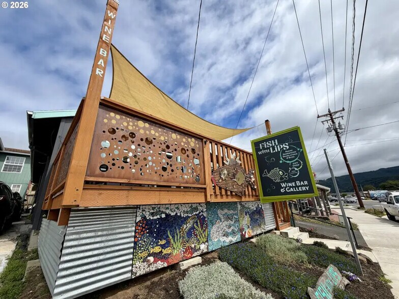 More Photos Of 404 Garibaldi (Hwy 101), Garibaldi General Retail For Sale