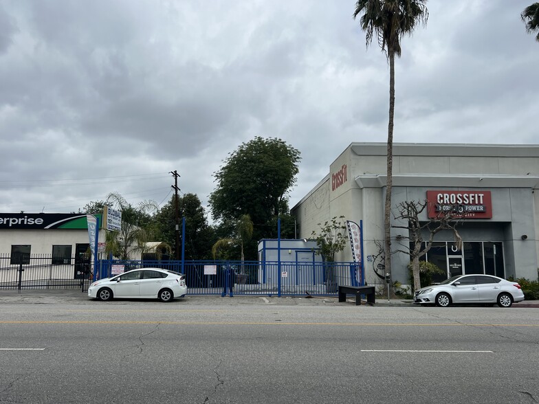 More Photos Of 11571 Ventura Blvd, Studio City Land For Lease