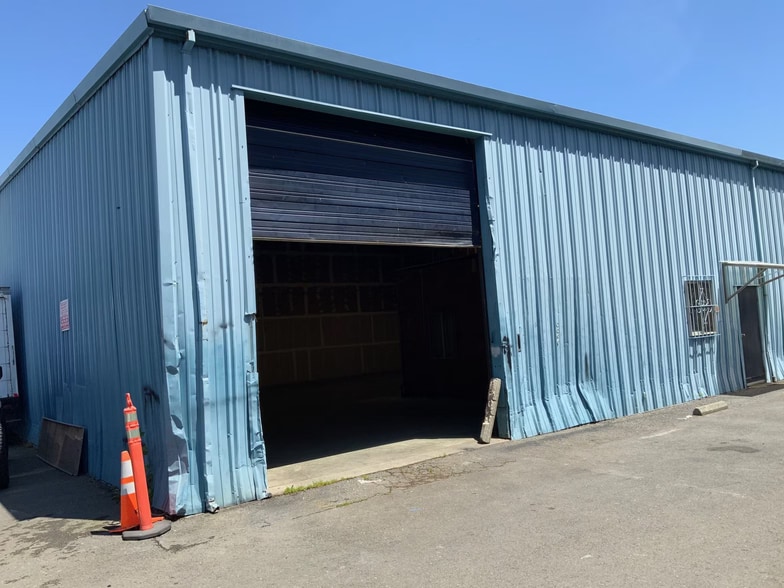 More Photos Of 60-130 Industrial Way, Brisbane Unknown For Lease
