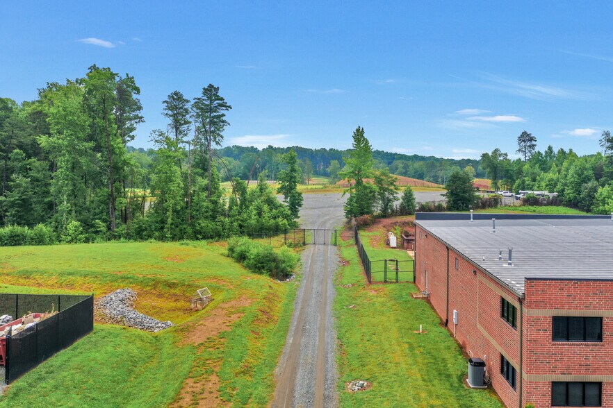 More Photos Of 11134 Business Ln, Mint Hill Land For Lease