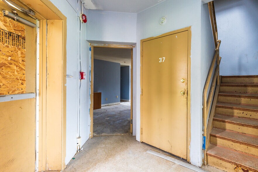 More Photos Of 628 9th St, Niagara Falls Apartments For Sale