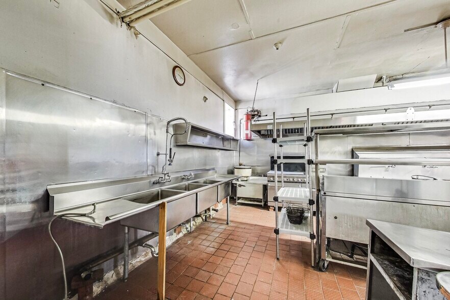 More Photos Of 2811-2815 Telegraph Ave, Berkeley Storefront Retail Residential For Sale