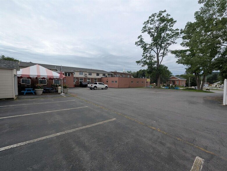 More Photos Of 223 Main St, Charlestown Storefront Retail Office For Lease