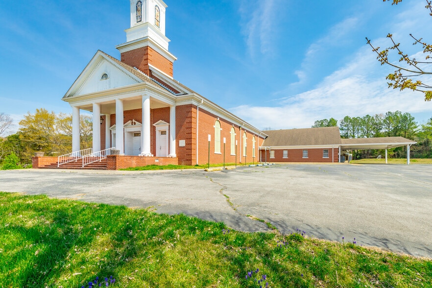 More Photos Of 4062 S Access Rd, Chattanooga Religious Facility For Sale