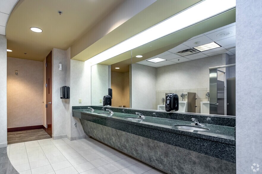 More Photos Of 6400 Sheridan Dr, Buffalo Office For Lease