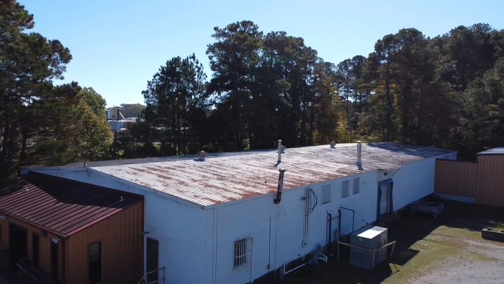 More Photos Of 4519 West Pine St, Farmville Warehouse For Sale