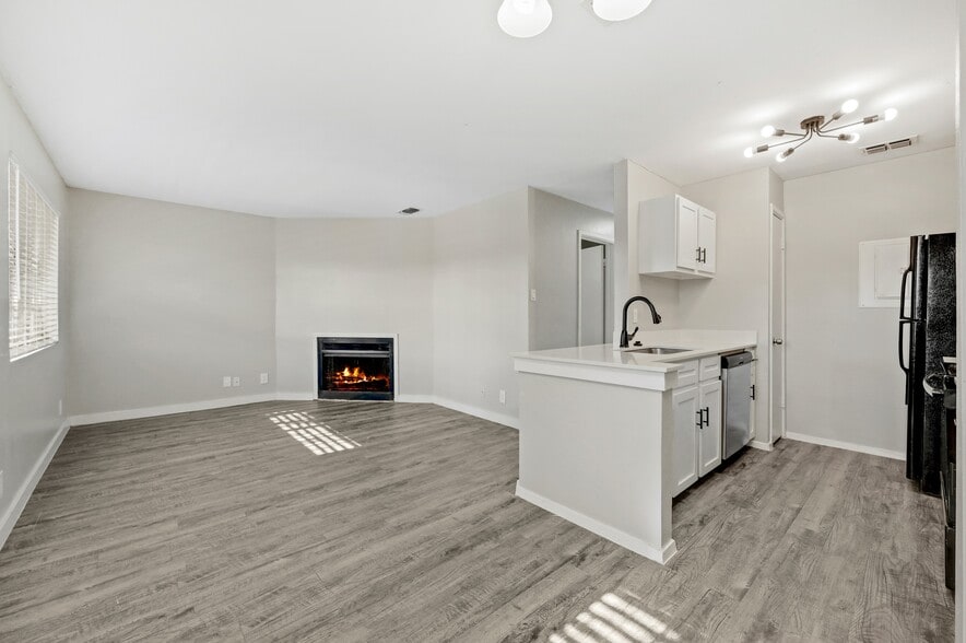 More Photos Of 483 Laurel Ln, New Braunfels Apartments For Sale