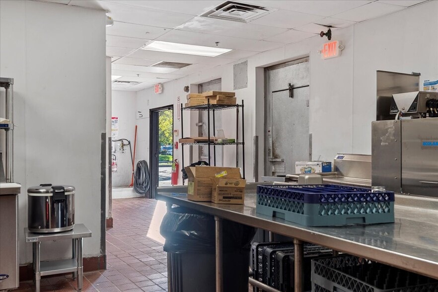 More Photos Of 2100 W White Oaks Dr, Springfield Restaurant For Sale