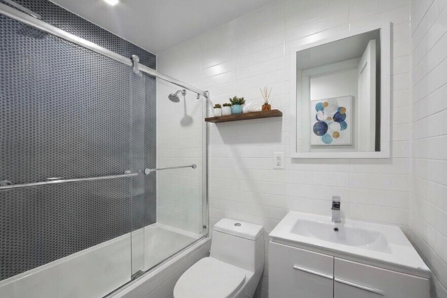 More Photos Of 247 Himrod St, Brooklyn Apartments For Sale