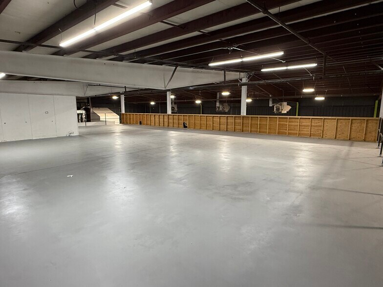 More Photos Of 1437 Bedford St, Abington Industrial For Sale