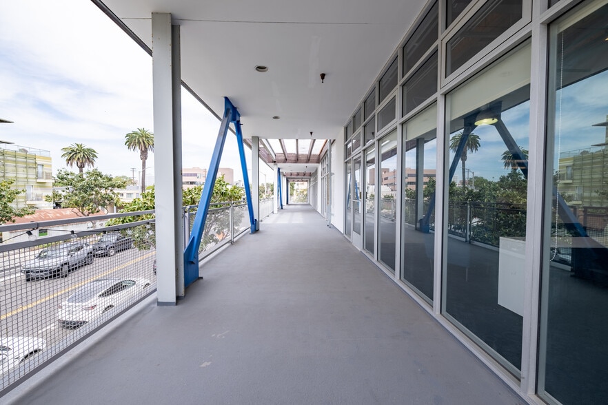 More Photos Of 820 Broadway, Santa Monica Loft Creative Space For Lease