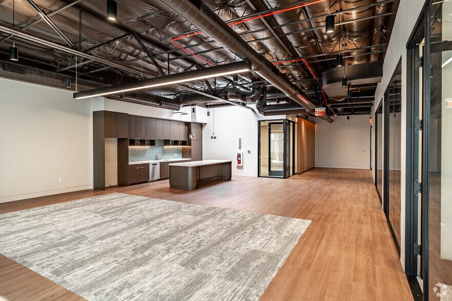 More Photos Of 200 E Baker St, Costa Mesa Loft Creative Space For Lease