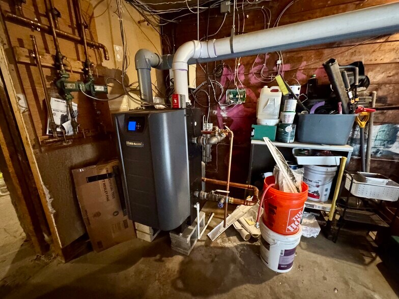 More Photos Of 24 West St, Lebanon Apartments For Sale