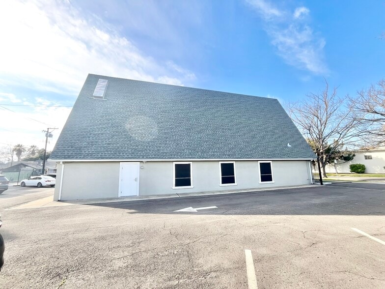 More Photos Of 2416 Sloat Way, Sacramento Religious Facility For Sale