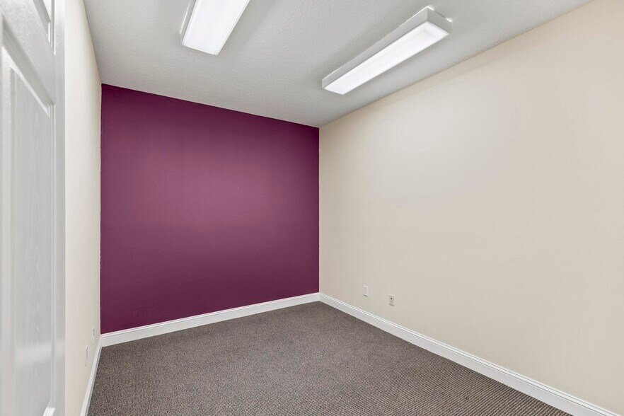 More Photos Of 399 Palm Coast Pky SW, Palm Coast Office For Sale