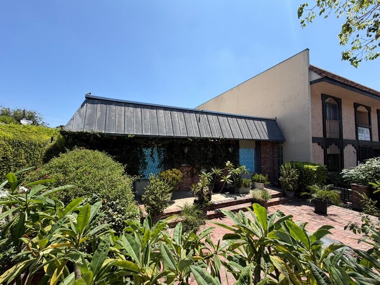 More Photos Of 480 S Rosemead Blvd, Pasadena Office For Sale