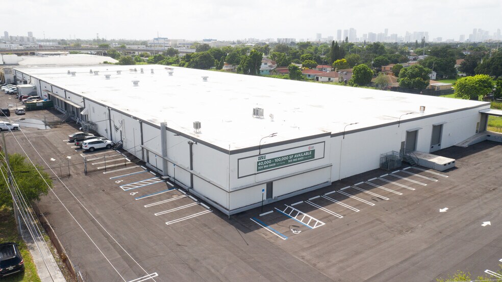 More Photos Of 1300-1350 NW 74th St, Miami Warehouse For Lease