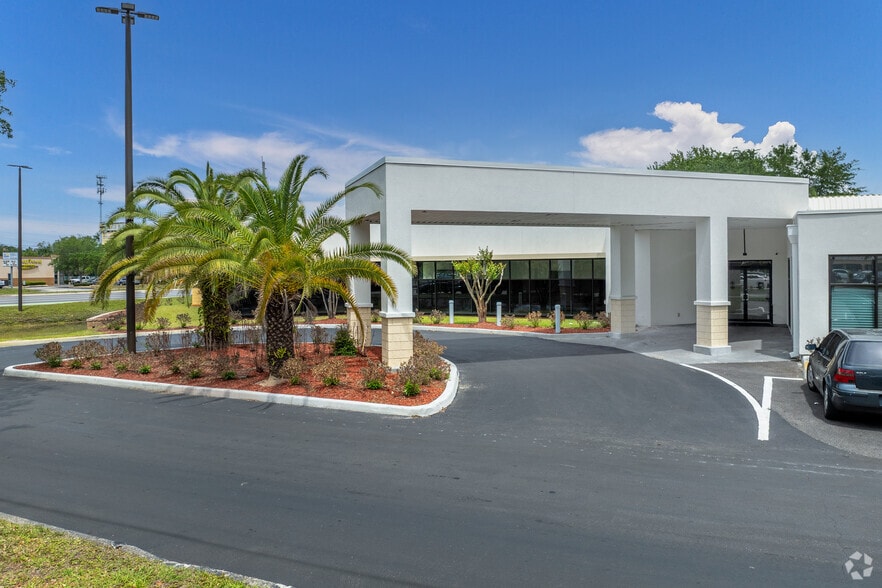 More Photos Of 9765 San Jose Blvd, Jacksonville Medical For Lease