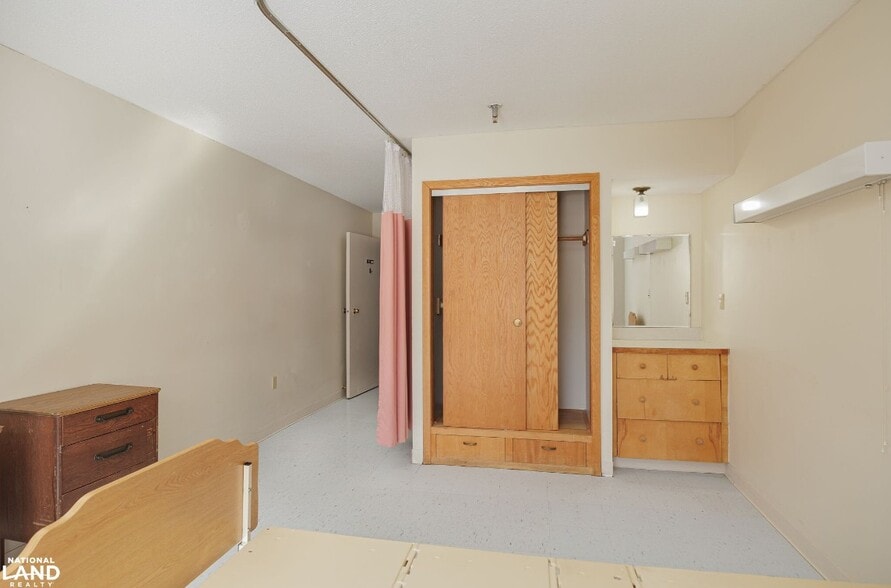 More Photos Of 300 Cedar St, Tarkio Skilled Nursing Facility For Sale