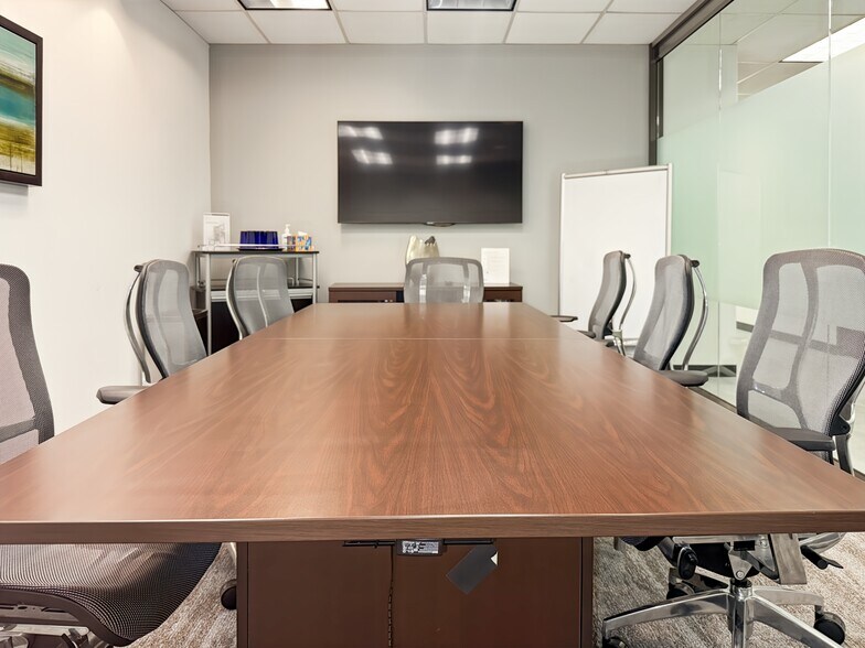 More Photos Of 1100 NW Loop 410, San Antonio Coworking Space