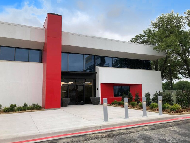 Primary Photo Of 17250 Dallas Pky, Addison Coworking Space