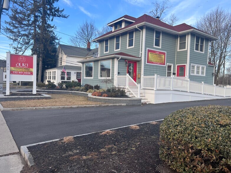 More Photos Of 735 Broad St, Shrewsbury Office Residential For Sale