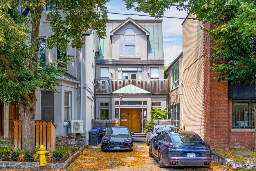 Primary Photo Of 14 Birch Ave, Toronto Office For Sale