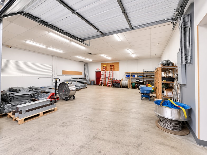 More Photos Of 20 Crescent St, Stamford Warehouse For Sale