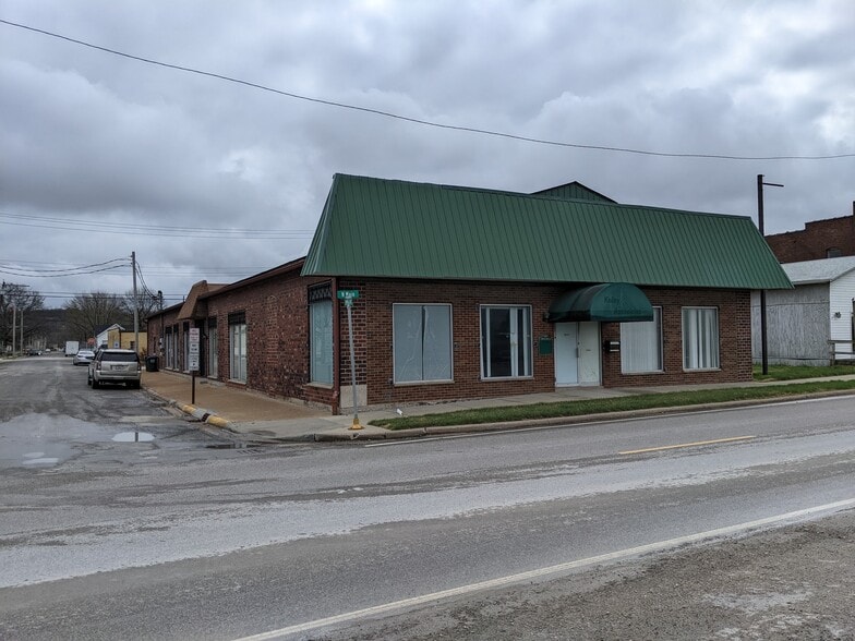 More Photos Of 130 N Main St, Dupo Loft Creative Space For Sale