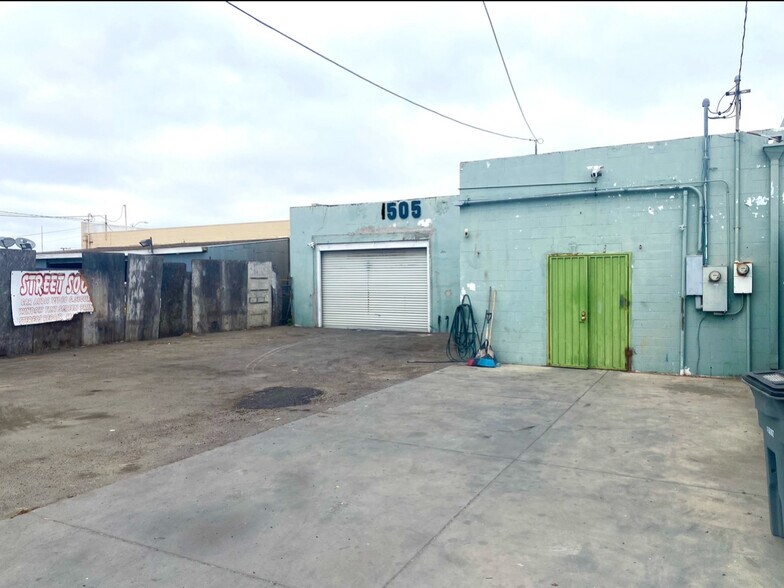 More Photos Of 1505-1507 S Oxnard Blvd, Oxnard Freestanding For Sale
