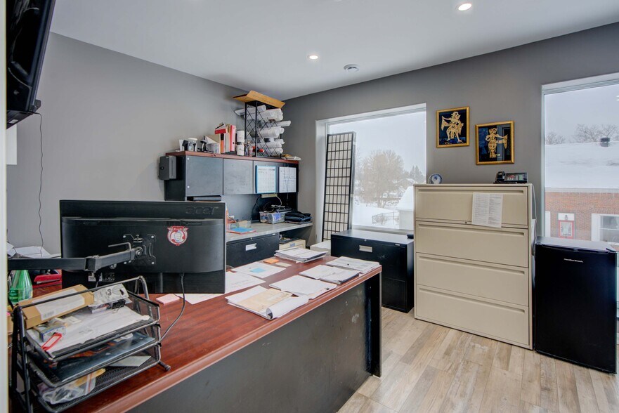 More Photos Of 25 Main St E, Lyn Storefront Retail Office For Sale