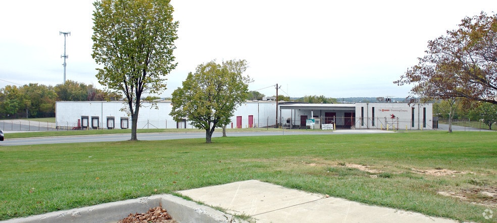 More Photos Of 7616 Canton Center Dr, Dundalk Warehouse For Sale