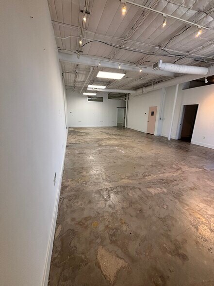 More Photos Of 805 Rhode Pl, Houston Loft Creative Space For Lease