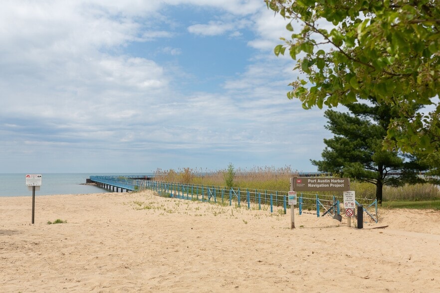 More Photos Of 42 W Spring St, Port Austin General Retail For Lease