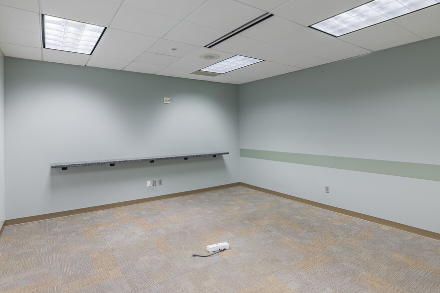 More Photos Of 20 Missouri Research Park Dr, Saint Charles Office For Sale
