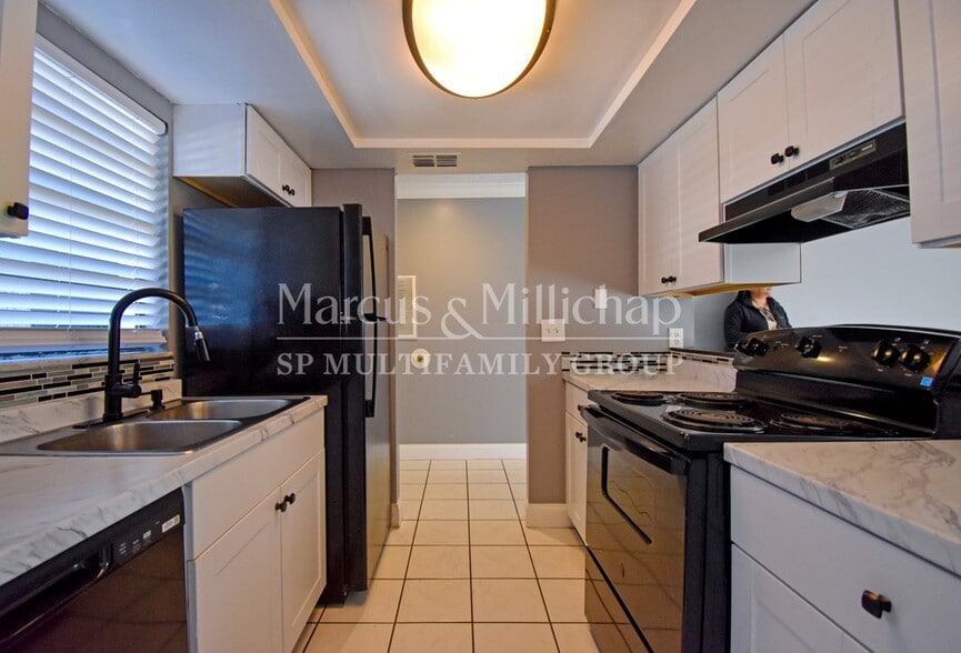 More Photos Of 180 Royal Palm Dr, Kissimmee Apartments For Sale