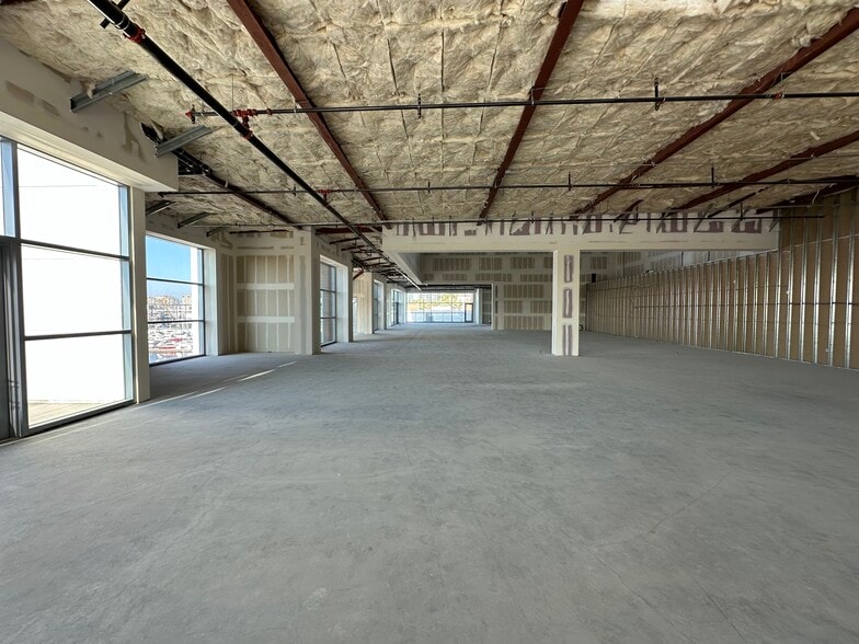 More Photos Of 4625-4635 Admiralty Way, Marina Del Rey Unknown For Lease