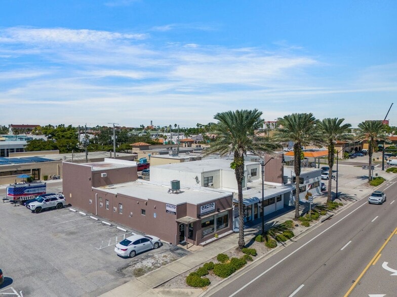 More Photos Of 212 Tamiami Trl S, Venice Restaurant For Sale