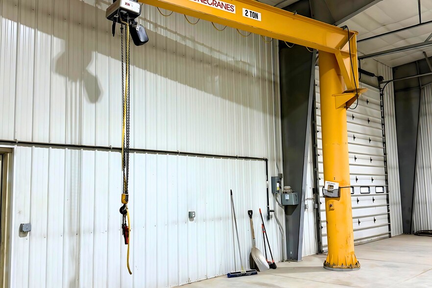 More Photos Of 601 Gilbertson St SE, Tioga Warehouse For Lease