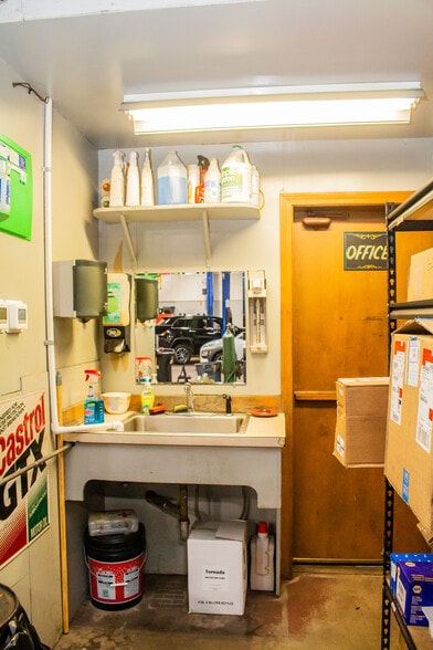 More Photos Of 8 Englewood St, Webster Auto Repair For Sale