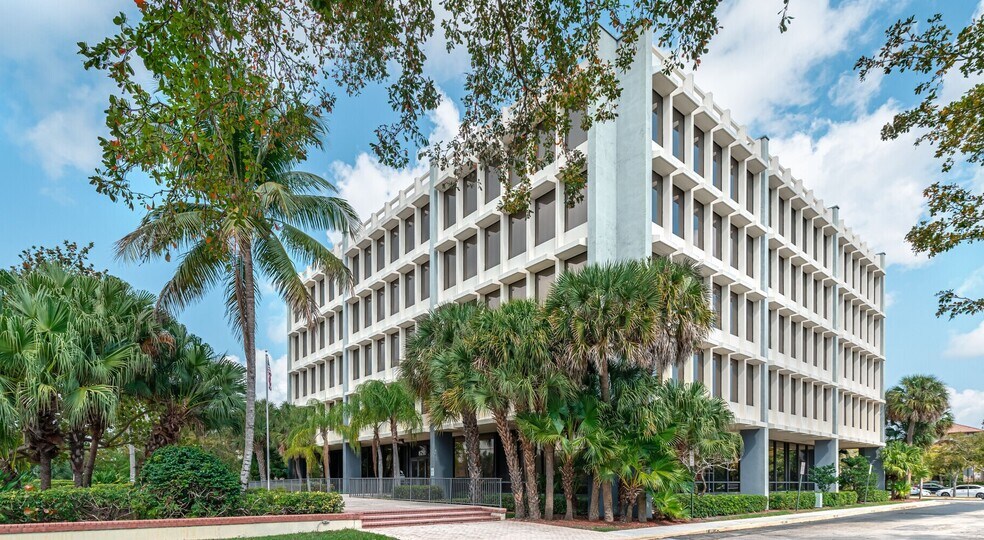 More Photos Of 8751 W Broward Blvd, Plantation Office For Lease