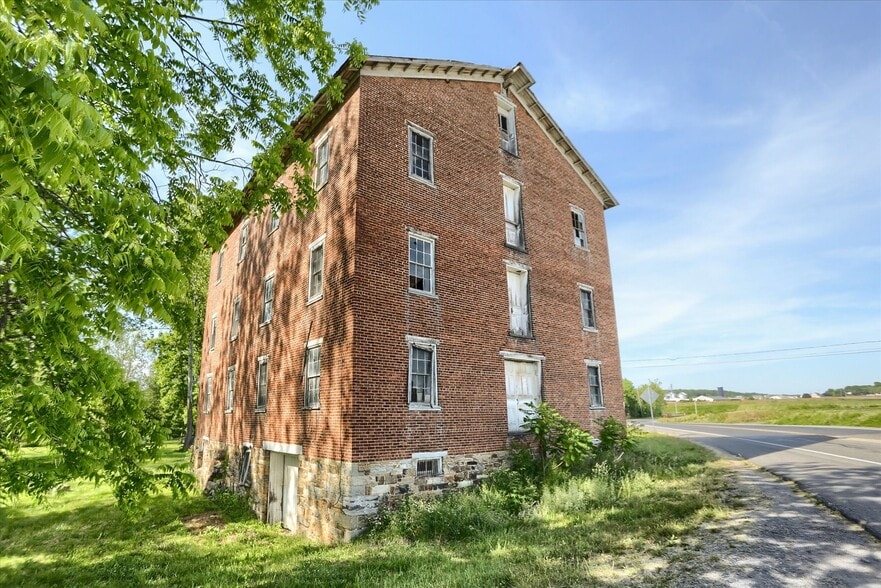 More Photos Of 1209 Mill Rd, Selinsgrove Industrial For Sale