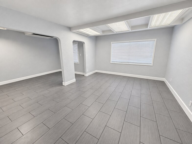 More Photos Of 205 E Osborn Rd, Phoenix Medical For Sale