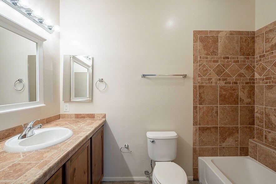 More Photos Of 638-642 E Lester, Tucson Apartments For Sale