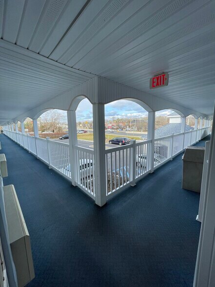More Photos Of 633 White Horse Pike, Absecon Hotel For Sale