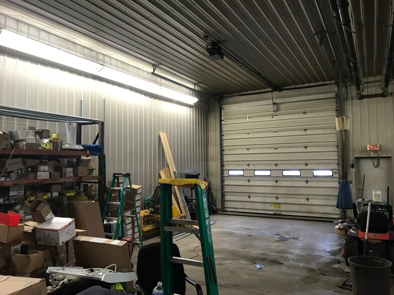 More Photos Of 4500 Remembrance Rd NW, Grand Rapids Auto Dealership For Lease