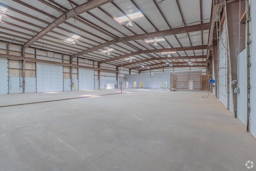 More Photos Of 8511 W Interstate 20, Midland Warehouse For Lease