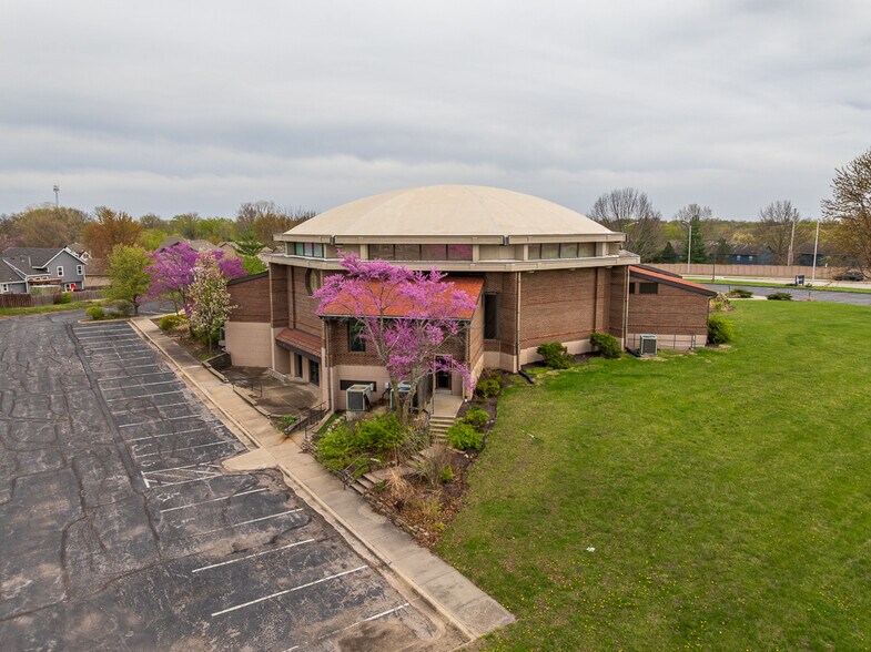 More Photos Of 800 SW 150 Hwy, Lee's Summit Office For Sale