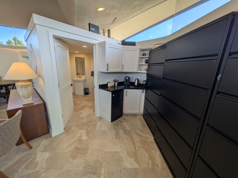 More Photos Of 550 Water St, Santa Cruz Freestanding For Sale